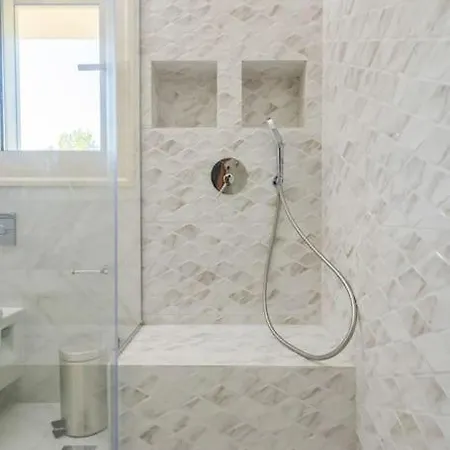 Regina, With Superb Views * Ligia