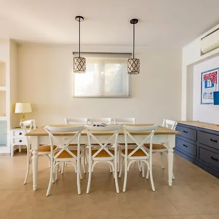 Regina, With Superb Views Villa *