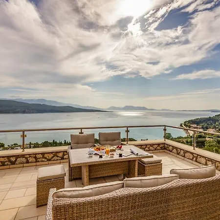Villa Regina, With Superb Views