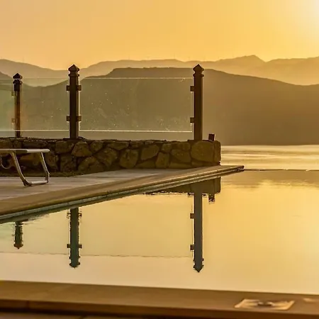 Leonardo, With Superb Views Villa *