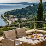 Regina, With Superb Views Villa