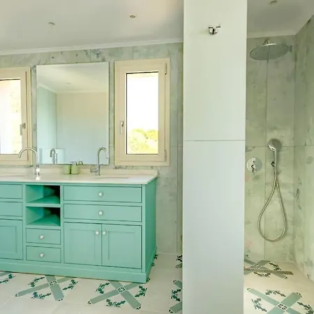 Regina, With Superb Views Villa Lygia (Lefkada)