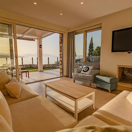 Villa Regina, With Superb Views